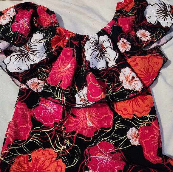 *SOLD* Lularoe Cici Dress Size Small Tropical Floral NWT - Picture 4 of 8
